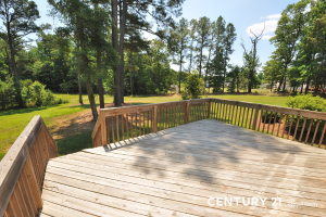 Picture of a deck ready for summer entertaining